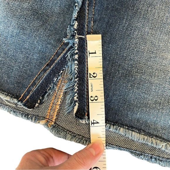 Jessica Simpson Adorn High Rise Distressed Denim Skirt  Size 28 - Picture 7 of 10